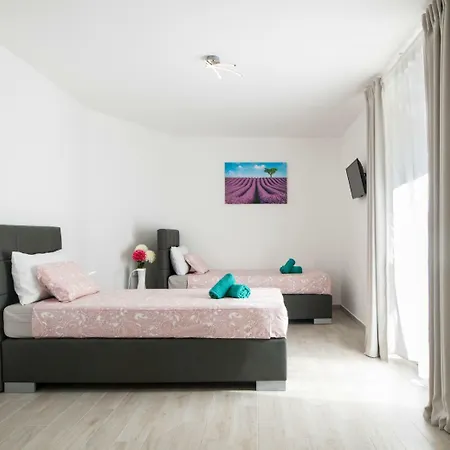 Dina - Disabled Friendly Labin (Istria)