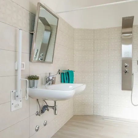 Dina - Disabled Friendly * Labin (Istria)